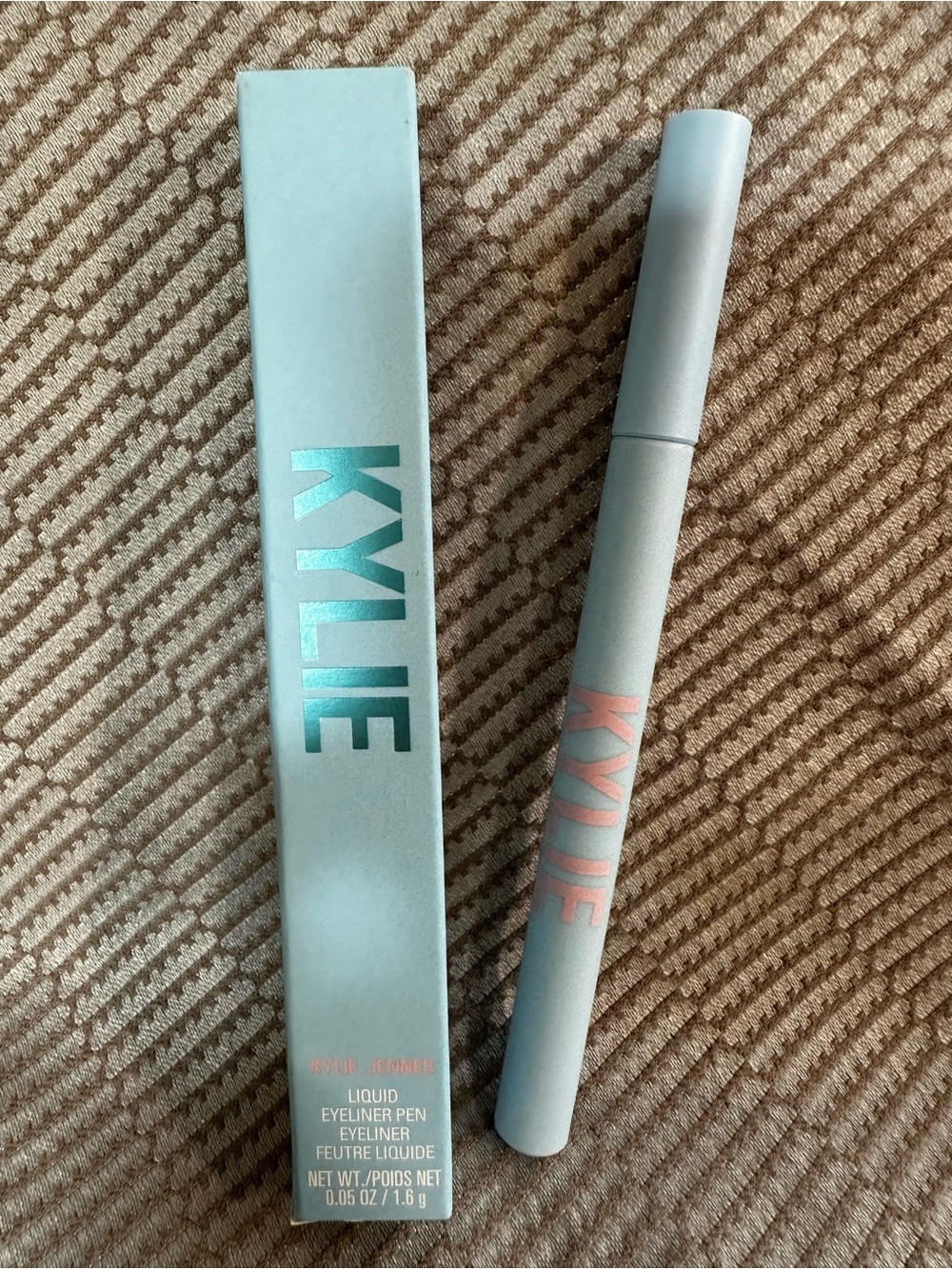 KYLIE Liquid Eyeliner Pen in 4 Ever Ting